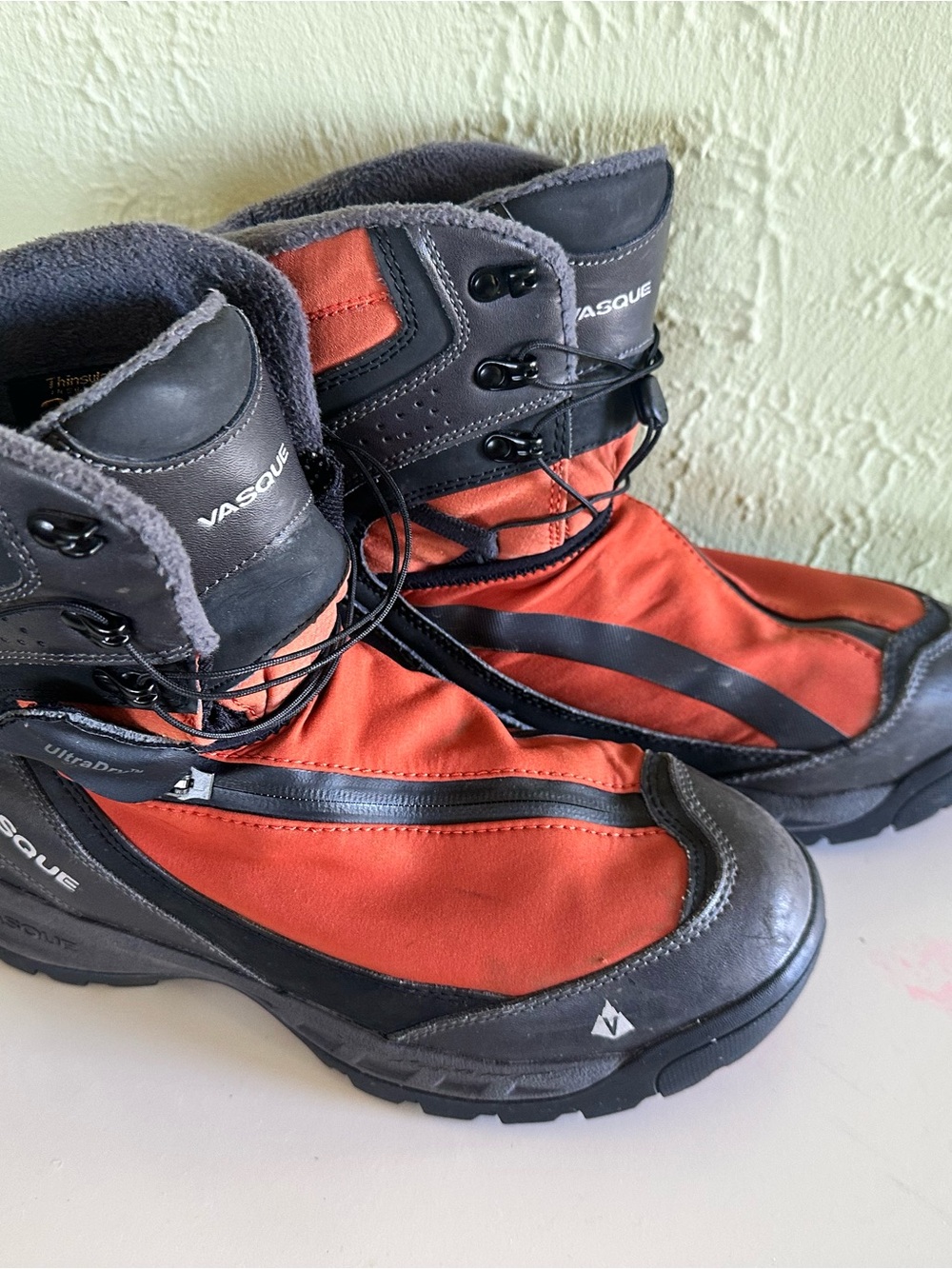 Vasque Arrowhead snow boots hiking orange men’s 9.5